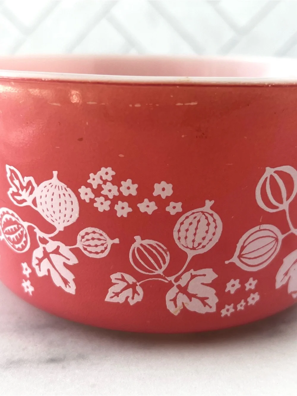 Vintage Pink Gooseberry Pyrex 473 Casserole Dish with Clear Lid
